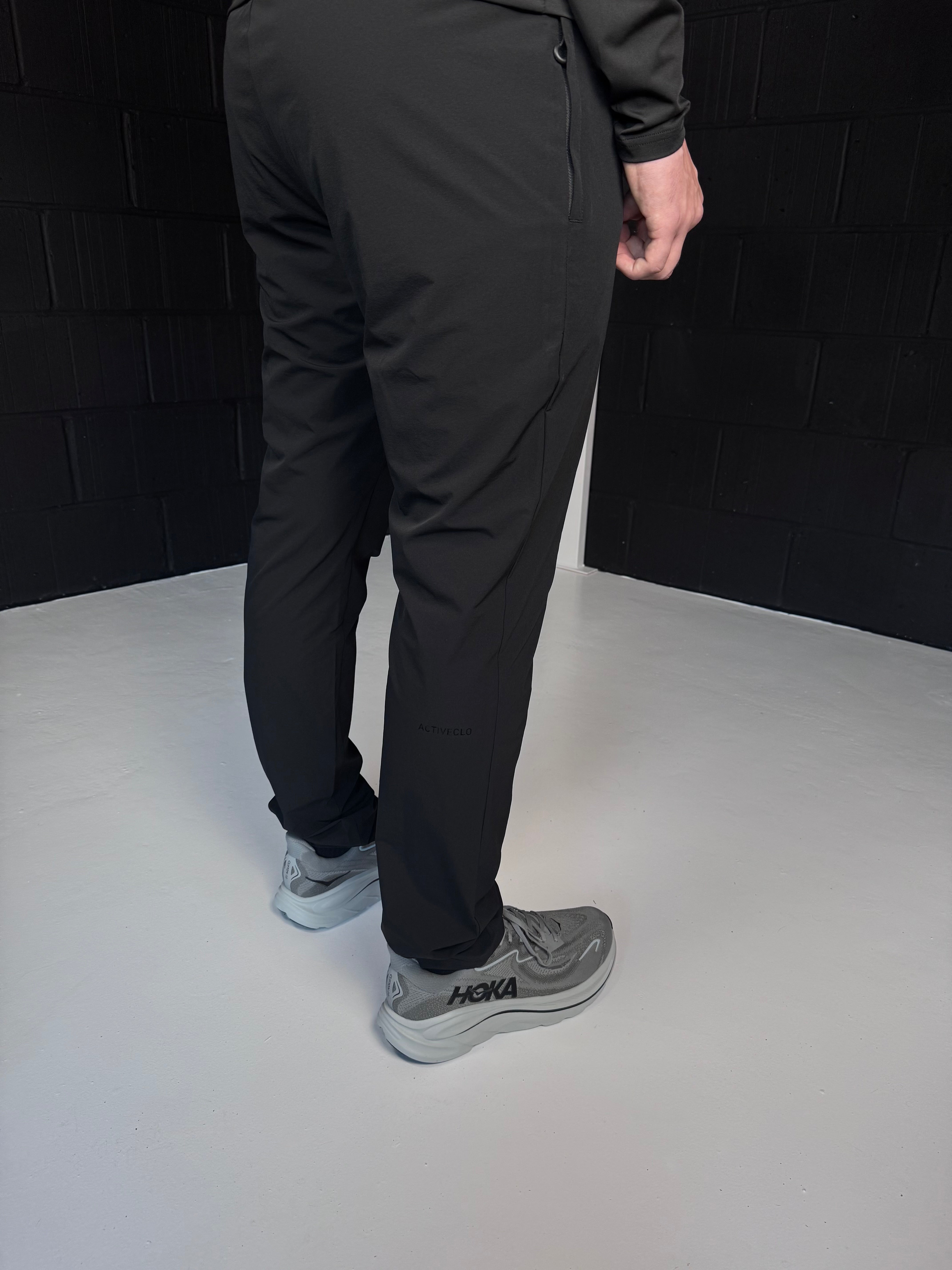 STAPLE TRACKPANT - BLACK