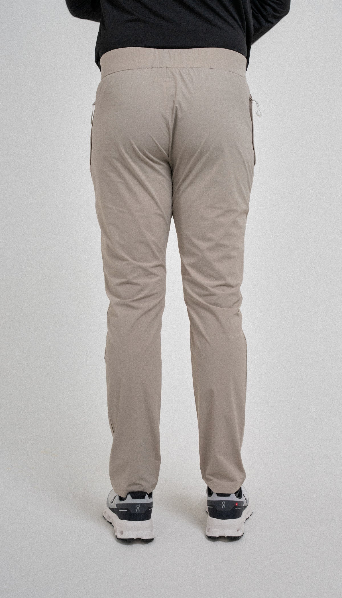 LIGHTWEIGHT TRAINING PANT - STONE GREY