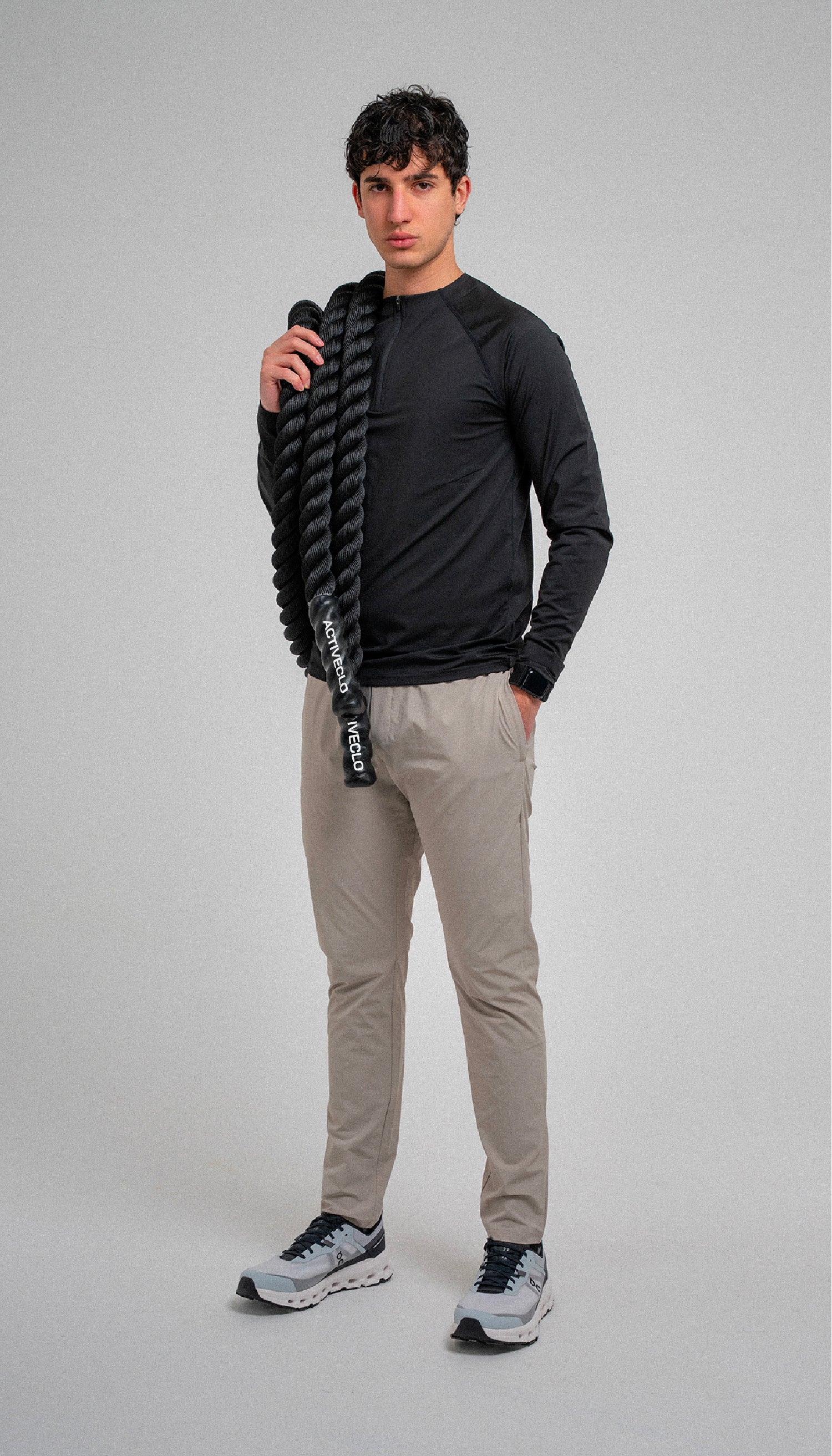 STAPLE ZIP - BLACK