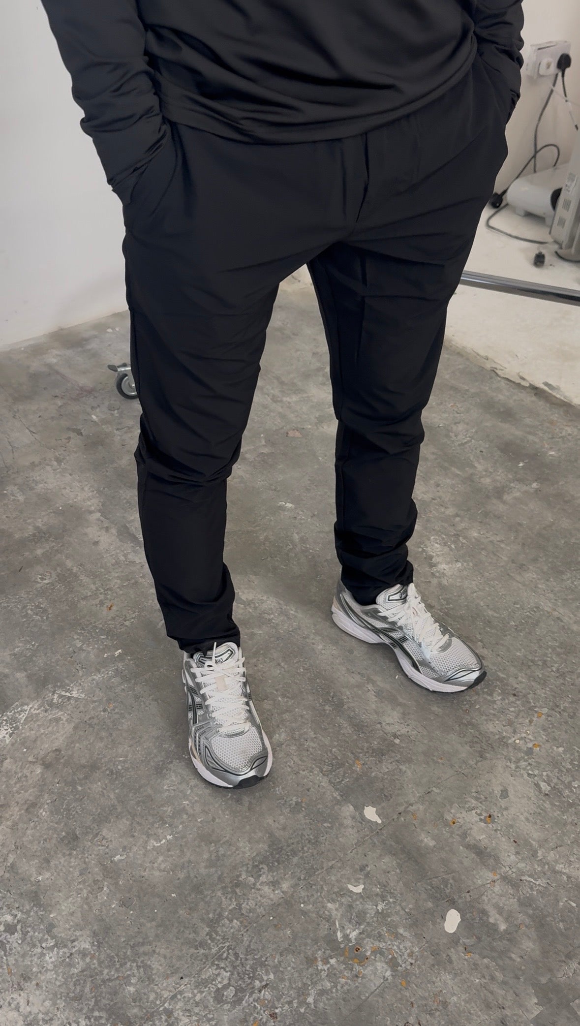 STAPLE TRACKPANT - STONE GREY